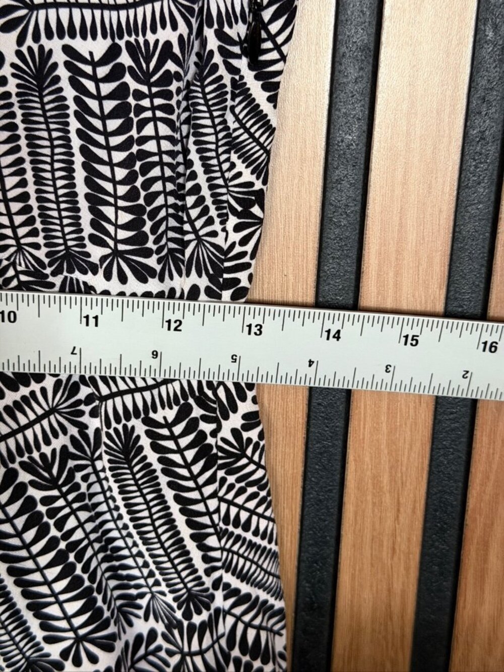 New Elie Tahari Dress 6 Womens White Black 100% Silk Ruffled Trim Geometric - Picture 5 of 8